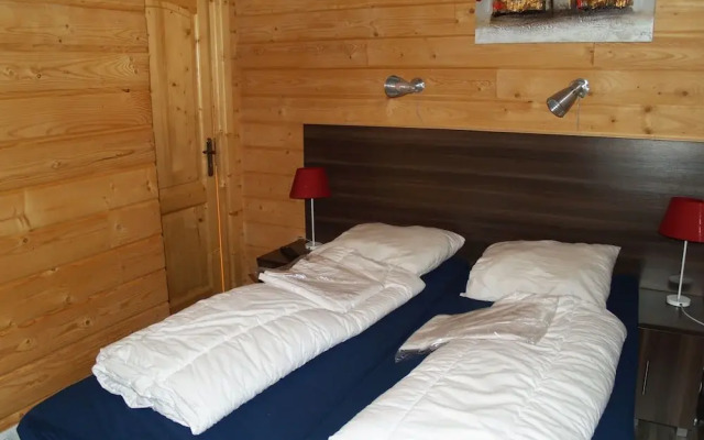 Wooden Chalet Near Brunssummerheide