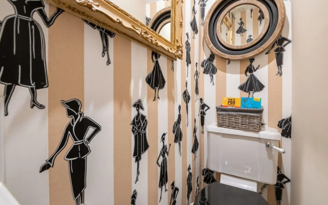 Immaculate Designer Home in Wandsworth