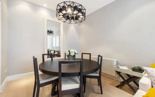 Prime Knightsbridge Mews-4 bed House