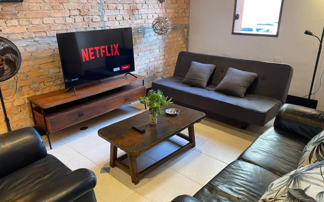 Casa inteira wifi 300MB vila privada 6 hóspedes