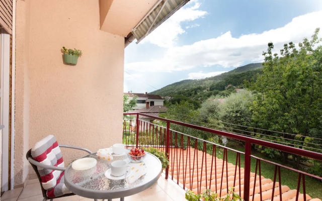 Elegant Lovran Apartment With Large Outdoor Area