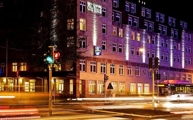 City Hotel