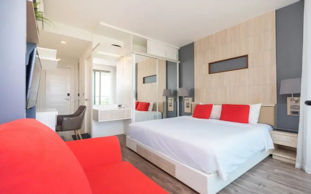 Sea View Suite C64 in Oceana near Beach