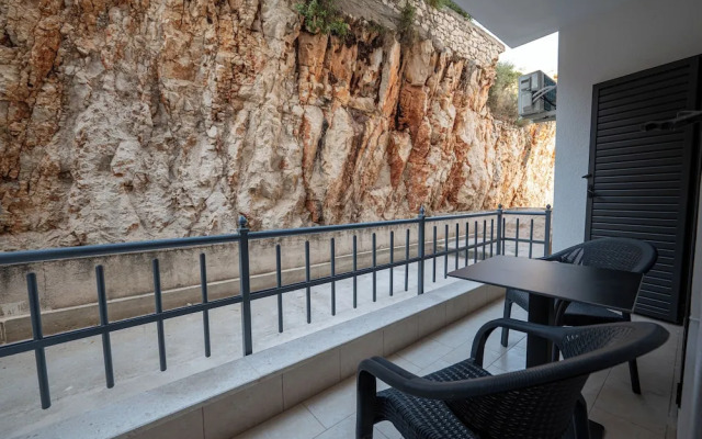 Golden Villa - Sea View Apartments