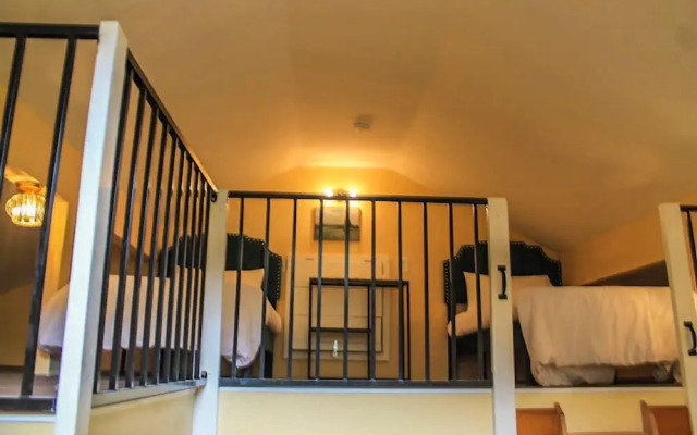 Quiet Mind Lodge Retreat & Spa  Sequoias