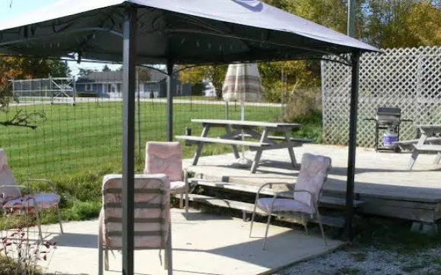 Springmount Motel