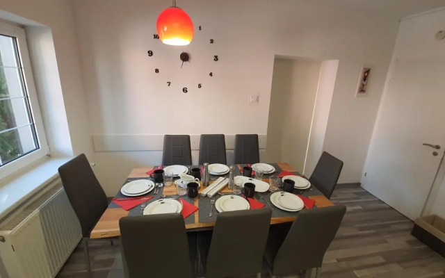Apartma4us