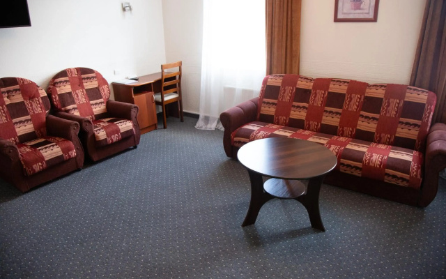 Good Stay Dinaburg Hotel