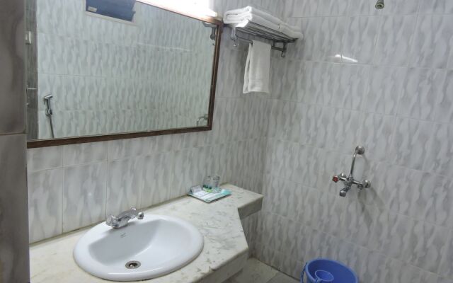 Hotel PLR Grand