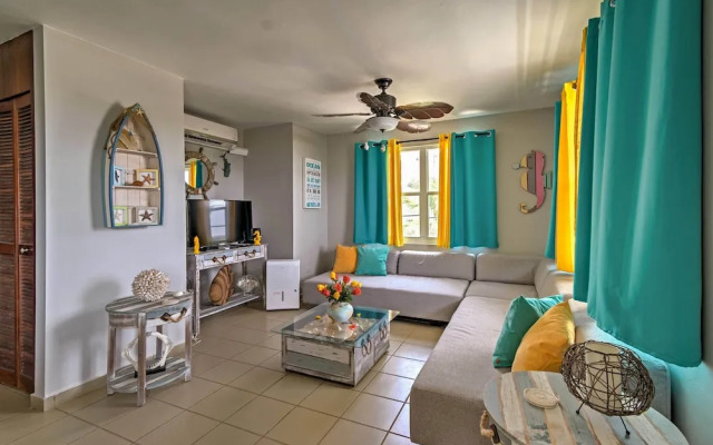 Tropical Caribbean Bungalow w/ Ocean Views & Pool