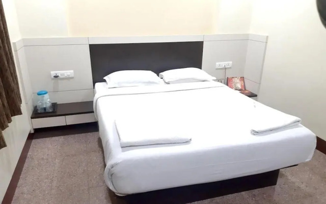 Hotel Adarsha Palace