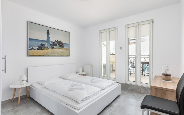 Penthouse Baltic Park 16/331 by Renters