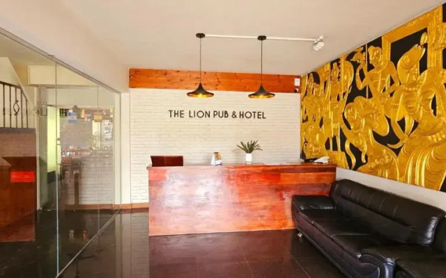 OYO 233 The Lion Pub & Hotel