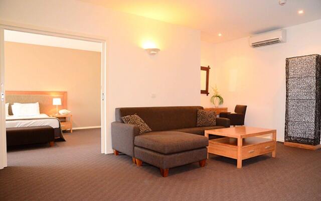 Mornington Hotel