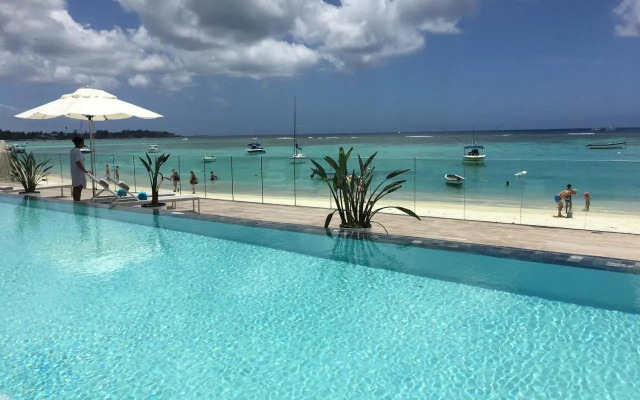 OBiches Luxury Beachfront Apartment Trou-aux-Biches
