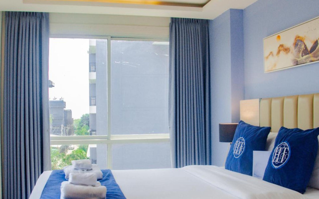Ht9 Hotel