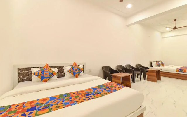 FabHotel Shree Radhey Shyam Palace - 500m Khatushyam Temple Khatoo