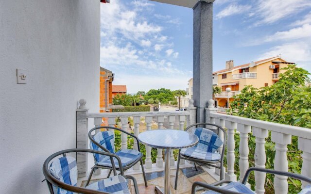 Beautiful Apartment in Marsici With Wifi and 1 Bedrooms