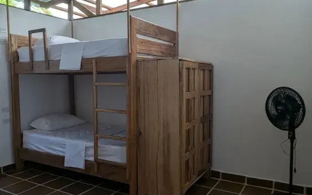 Pacific Waves Hostel & Surf
