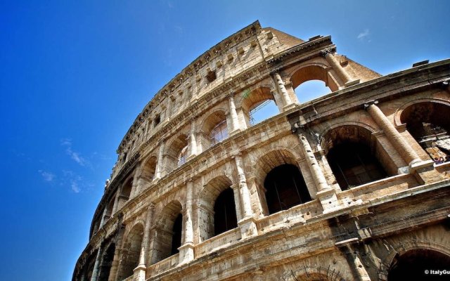 Super Big History Luxury At Colosseum