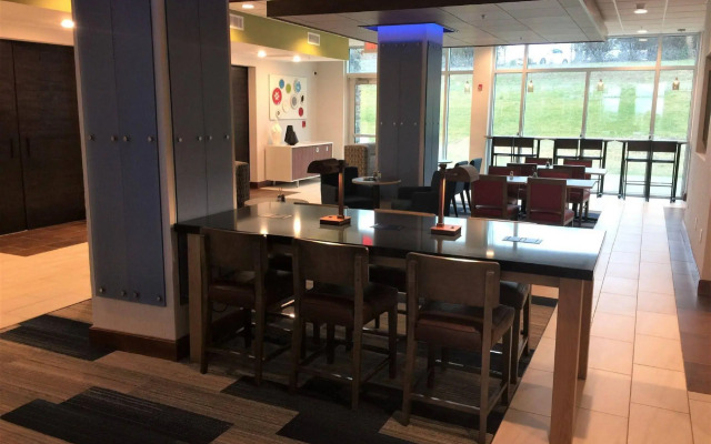 Holiday Inn Express & Suites Danville by IHG