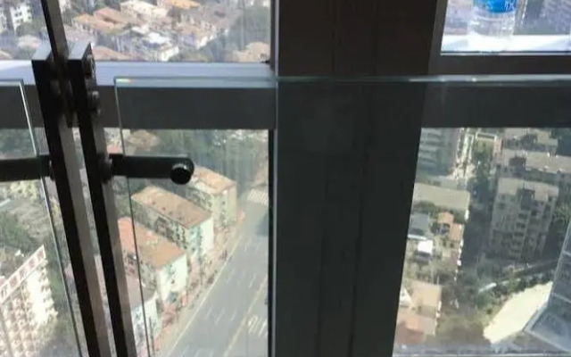 Tamrac International Apartment