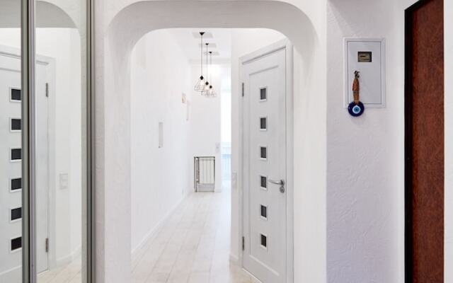 Апартаменты Flatsis, ул. Бажанова, 12