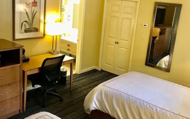 Best Western Plus Inn & Suites