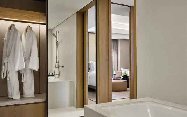 New World Saigon Hotel