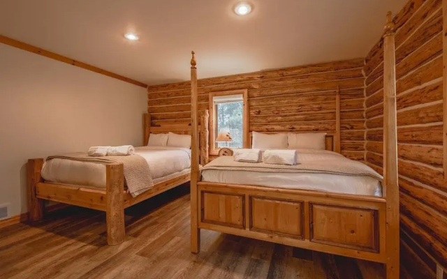 Wilderness Club Lodge For 25