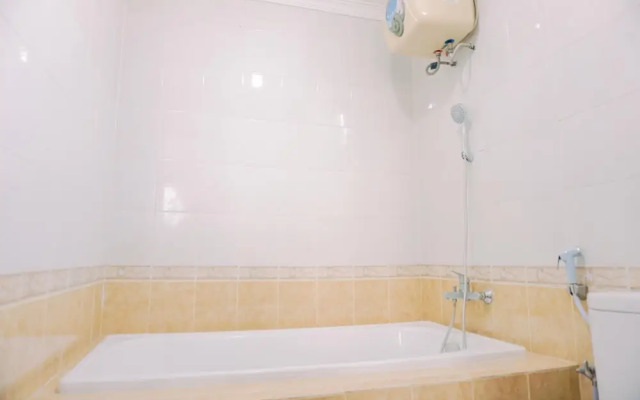 Well Furnished 2Br Grand Palace Kemayoran Apartment