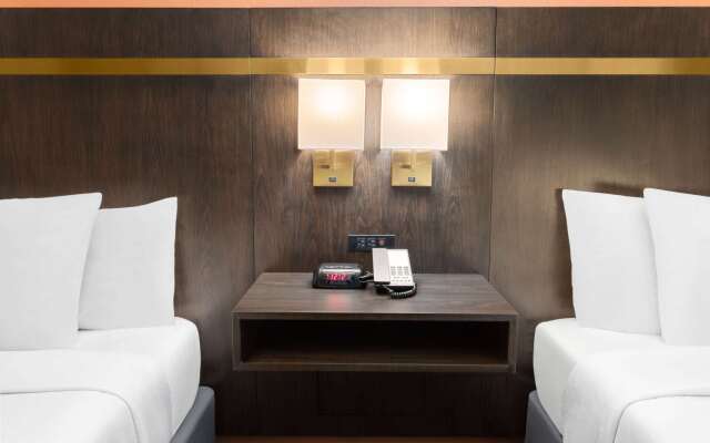 La Quinta Inn & Suites by Wyndham Olathe