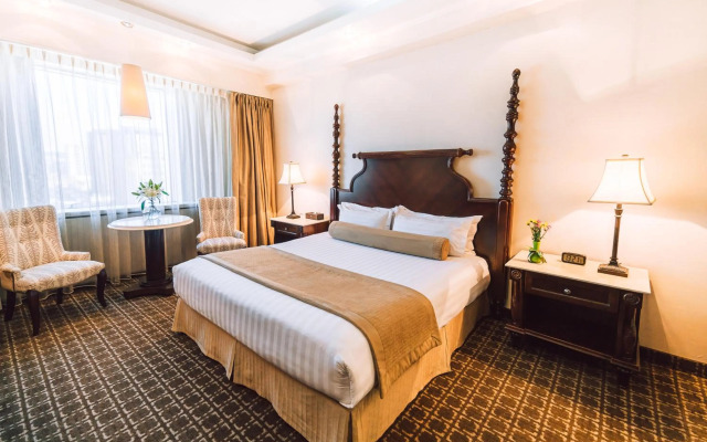 Chinggis Khaan Hotel