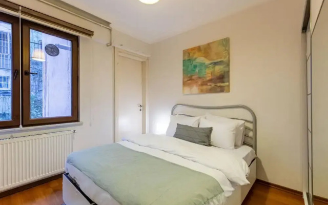 Cozy Flat Near Nisantasi and Trendy Attractions