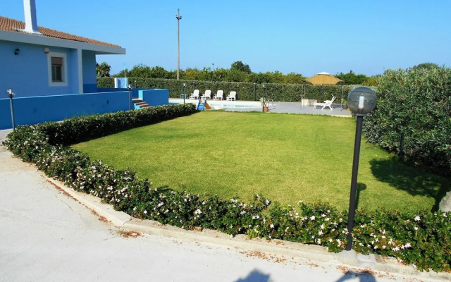 Serene Villa in Floridia With Swimming Pool