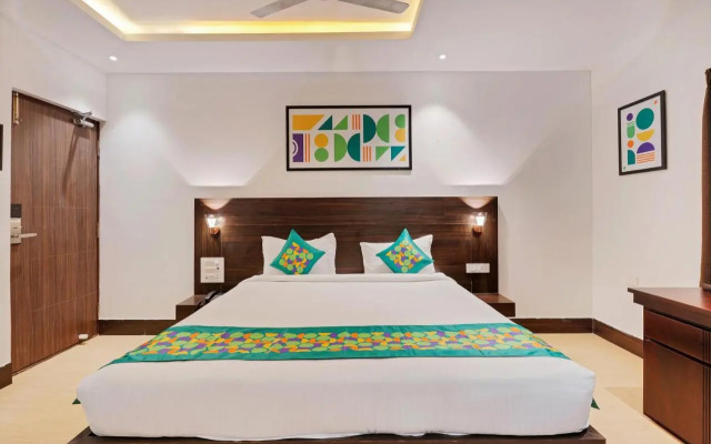 Treebo Aishwarya Grand - 4 km from Promenade Beach