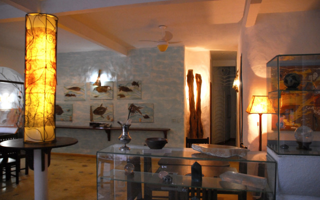 Aos Sinos dos Anjos Art Hotel