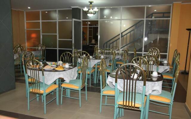 Hotel Luxor