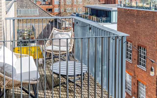 Modern Bermondsey Apartment