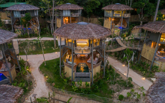 TreeHouse Villas - Adults Only