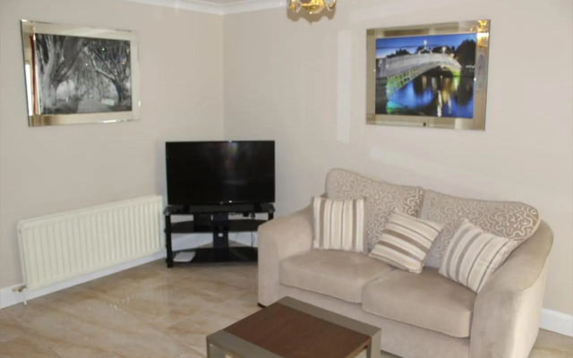 Orchard Crescent