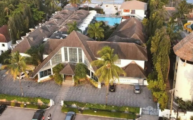 Beach comber hotel and aprtments