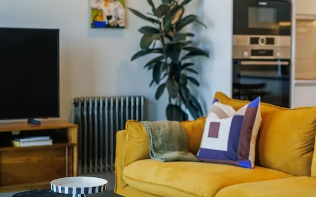 Modern Studio Flat in North London