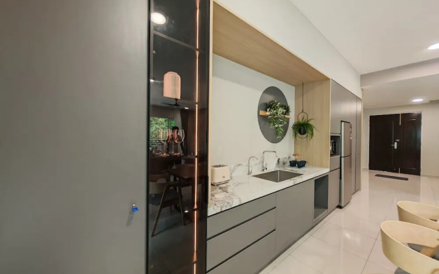 Mountain & Lake Views' Suite Cycas