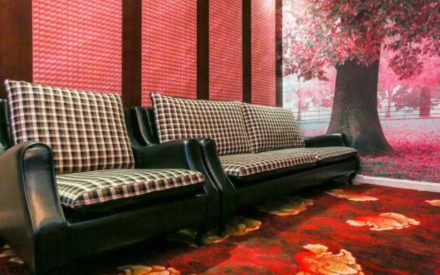 Junyi Hotel (Wenzhou Railway Station Wutian Old Street)