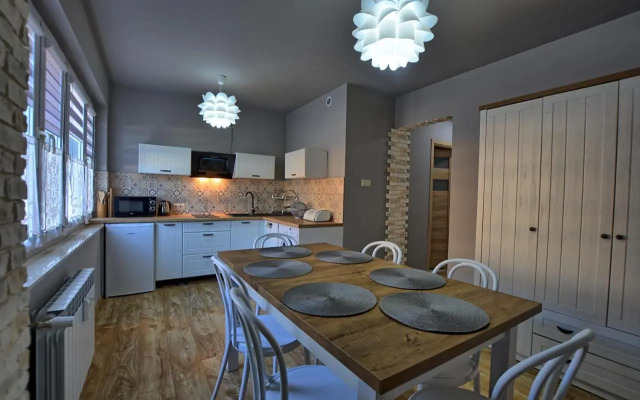 Apartament Dworcowa 4