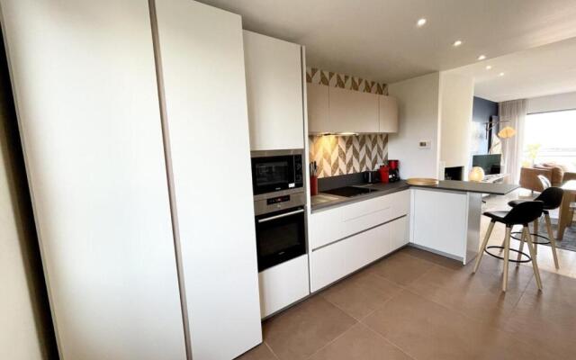 LUXURY T3 neuf de standing Front de mer vue 180