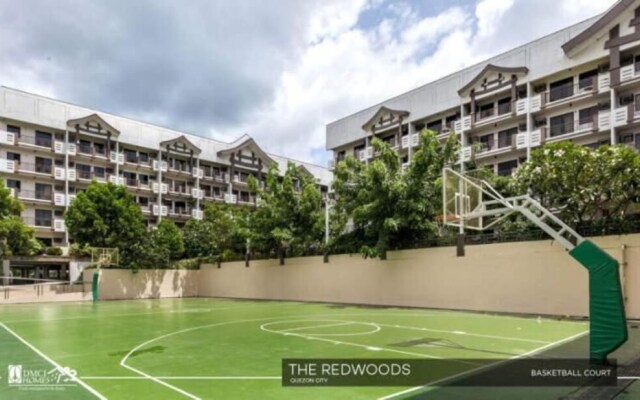 Romantic 1 Bedroom Condo at The Redwoods Condominium