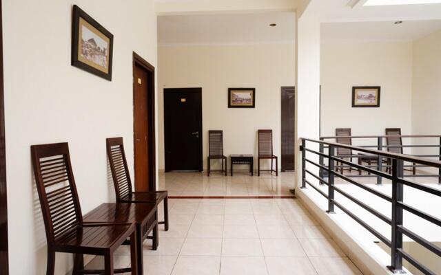 RedDoorz near Wisata Kota Lama Semarang