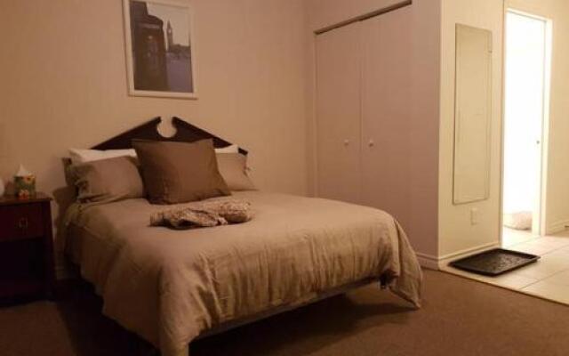 Cozy Little Studio by Amazing Property Rentals
